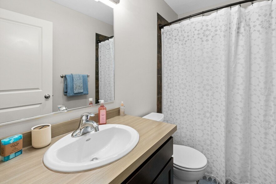 More Photos Of 440 Ice Center Ln, Bozeman Apartments For Sale