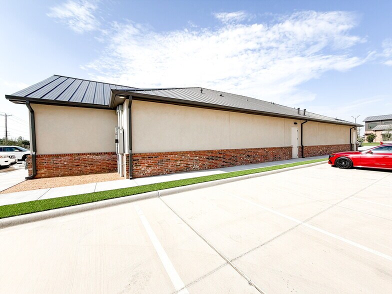 More Photos Of 5400 Frio Dr, Midland General Retail For Sale