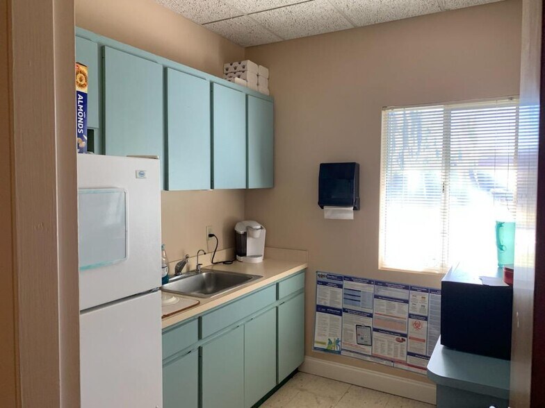 More Photos Of 516 Ohio Ave S, Live Oak Medical For Sale