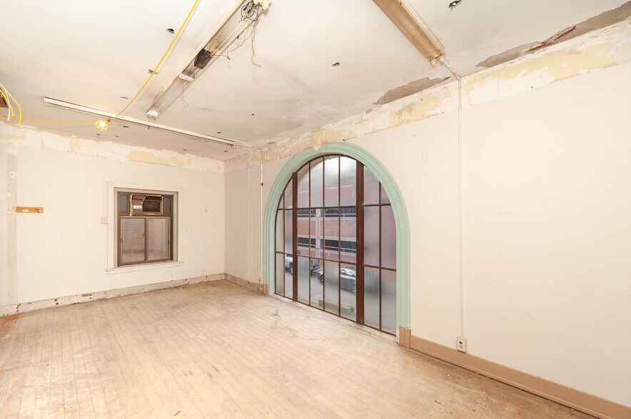 More Photos Of 71 Main St, Norwich Storefront Retail Office For Sale