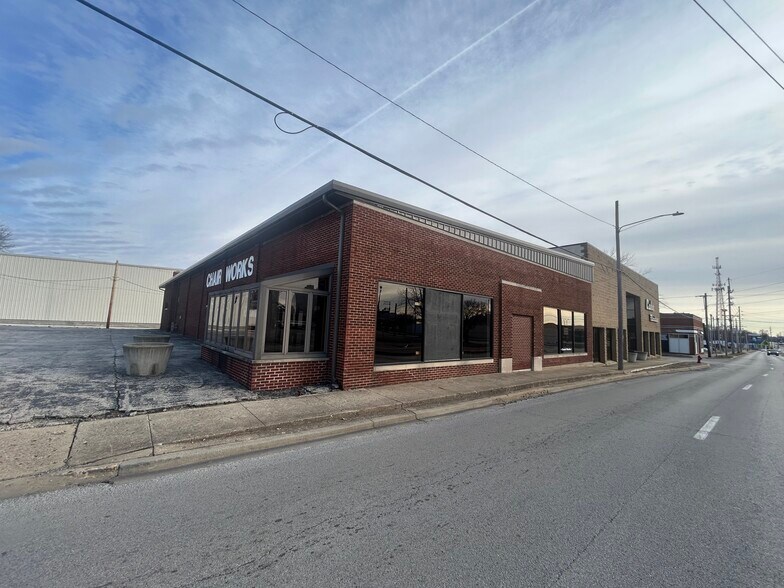 More Photos Of 400 N Martin Luther King Jr Dr, Decatur General Retail For Sale