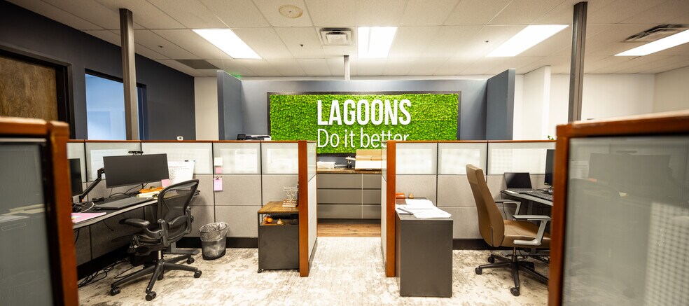 More Photos Of 6586 S Kenton St, Centennial Showroom For Lease