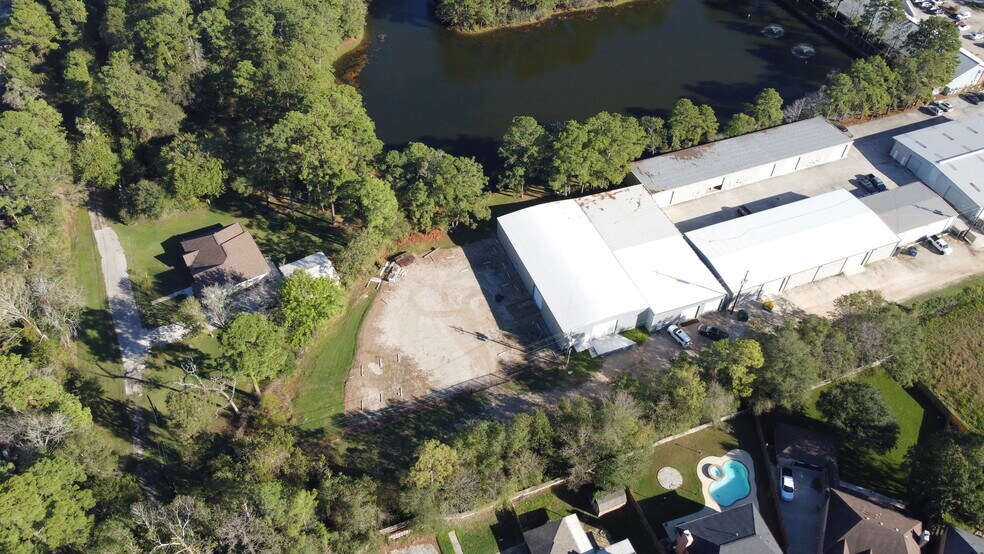 More Photos Of 1515 Lakeville Dr, Kingwood Warehouse For Lease