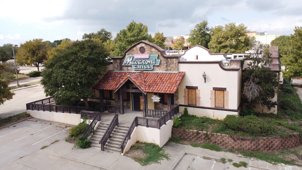 More Photos Of 7205 N Central Expy, Plano Restaurant For Lease