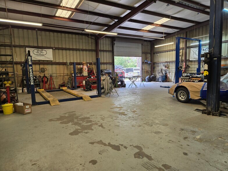 More Photos Of 8535 Rees St, Port Richey Service Station For Sale