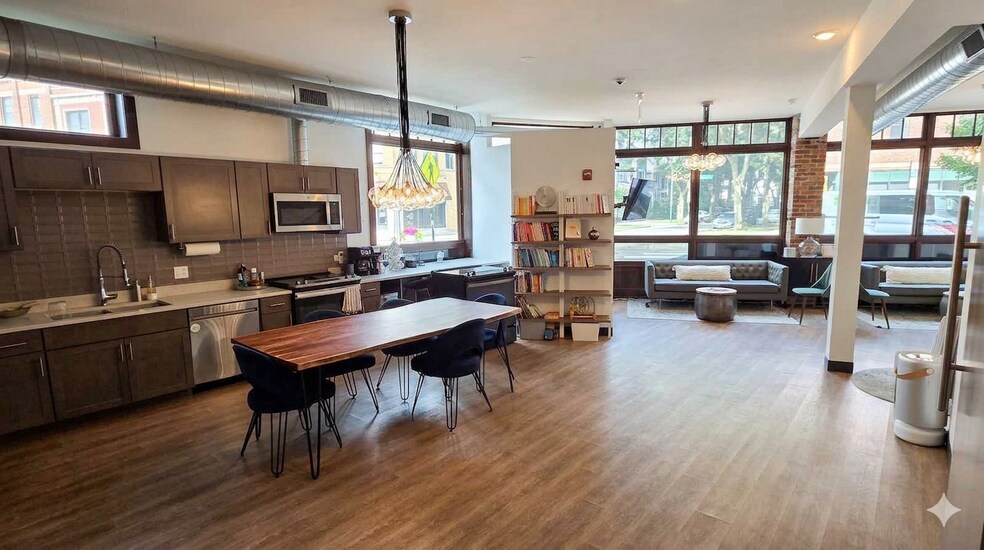 More Photos Of 3832 N Lincoln Ave, Chicago Skilled Nursing Facility For Sale