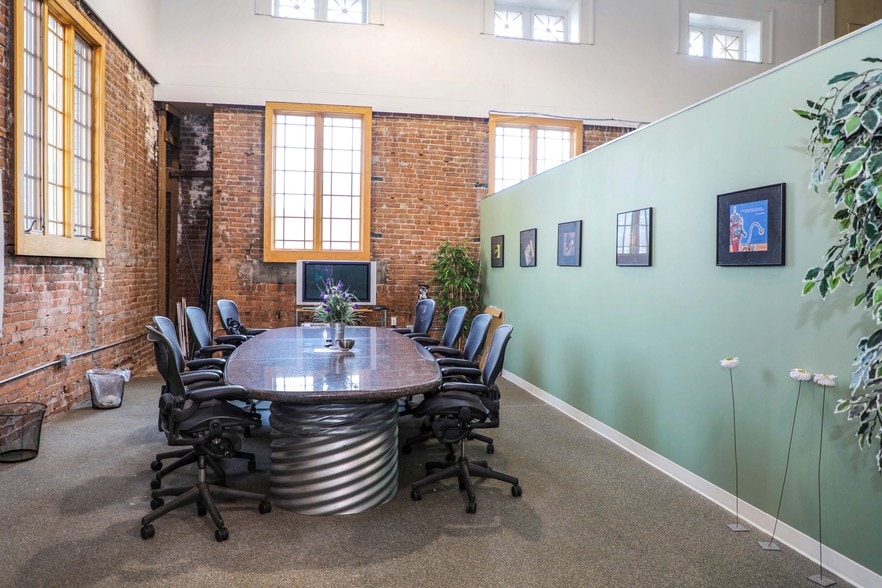 More Photos Of 2804 3rd Ave N, Billings Office For Lease