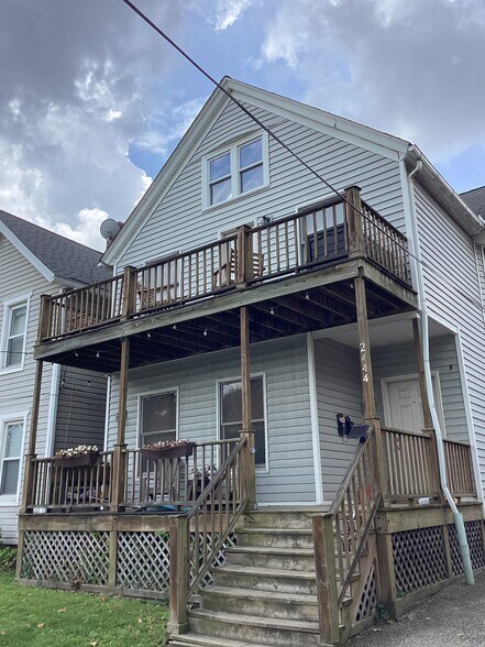 Primary Photo Of 2444 Tremont Ave, Cleveland Apartments For Sale