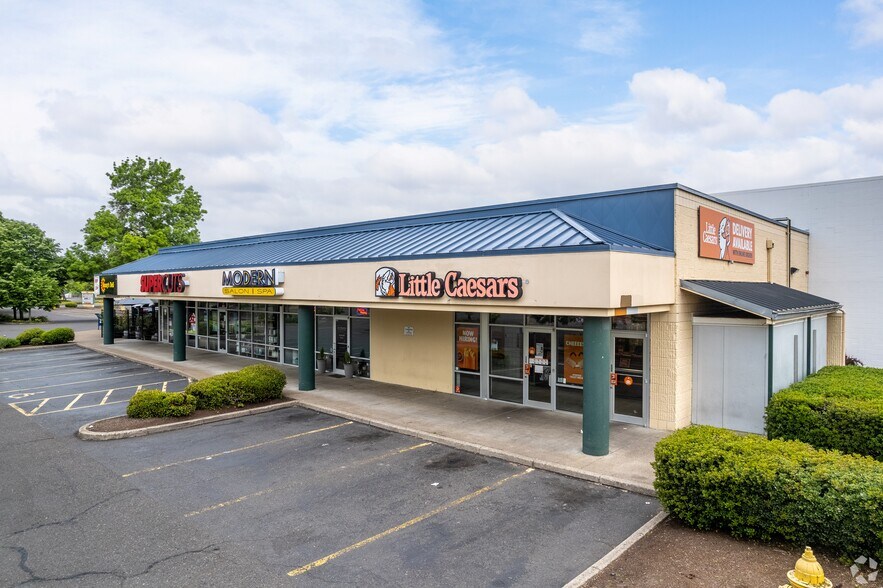 More Photos Of 1050-1060 Greenacres Rd, Eugene Unknown For Lease