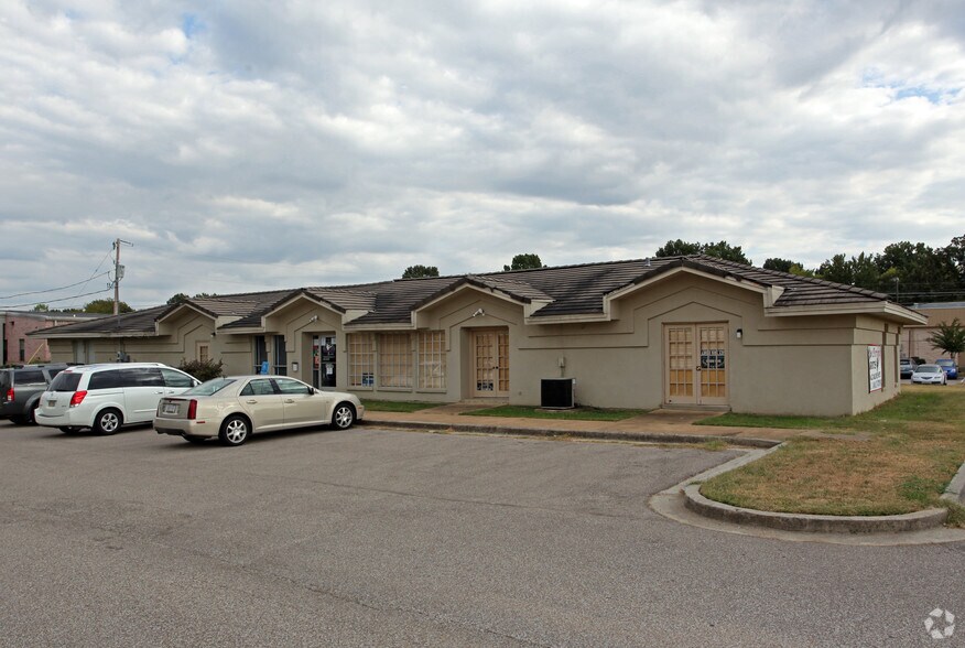Primary Photo Of 1310 Goodman Rd, Southaven Loft Creative Space For Sale