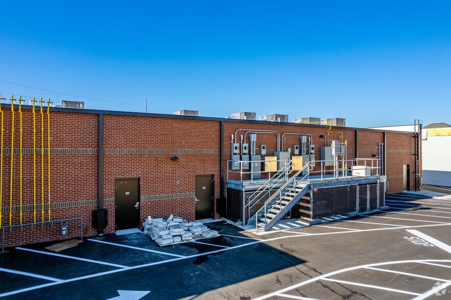 More Photos Of 5500-5570 Old Hickory Blvd, Hermitage Unknown For Lease