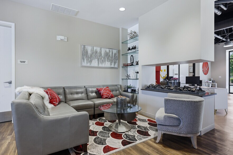 More Photos Of 1010 Enclave Blvd, Edwardsville Apartments For Sale