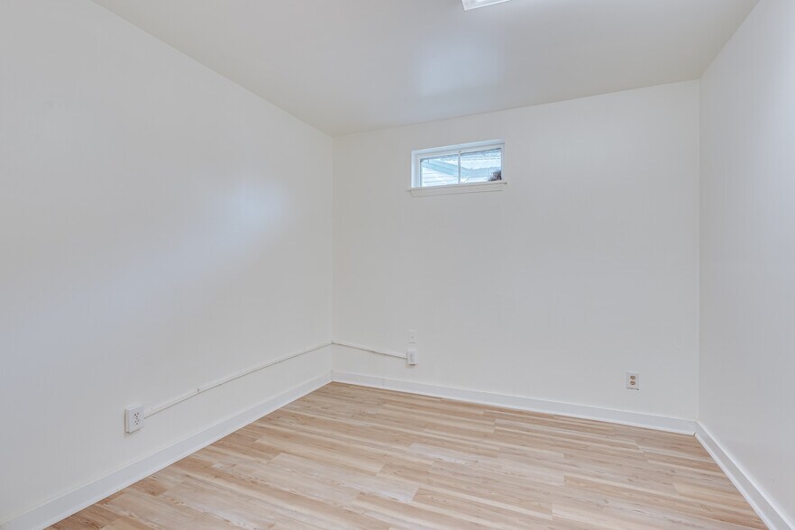 More Photos Of 1403 Spring Hill Ave, Mobile Healthcare For Sale