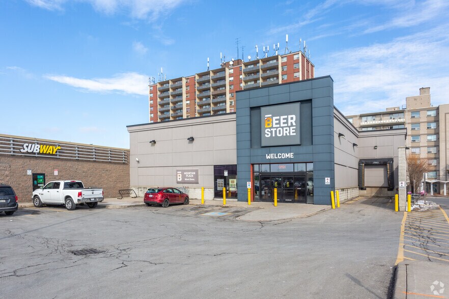 More Photos Of 661-679 Upper James St, Hamilton Unknown For Lease