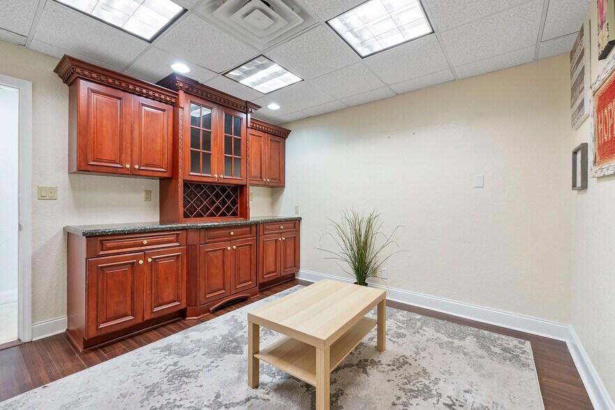 More Photos Of 1730 E Commercial Blvd, Fort Lauderdale Medical For Lease