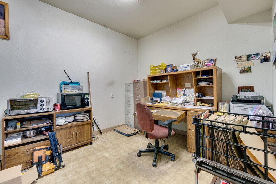 More Photos Of 17308 Highway 99E, Hubbard Auto Salvage Facility For Sale