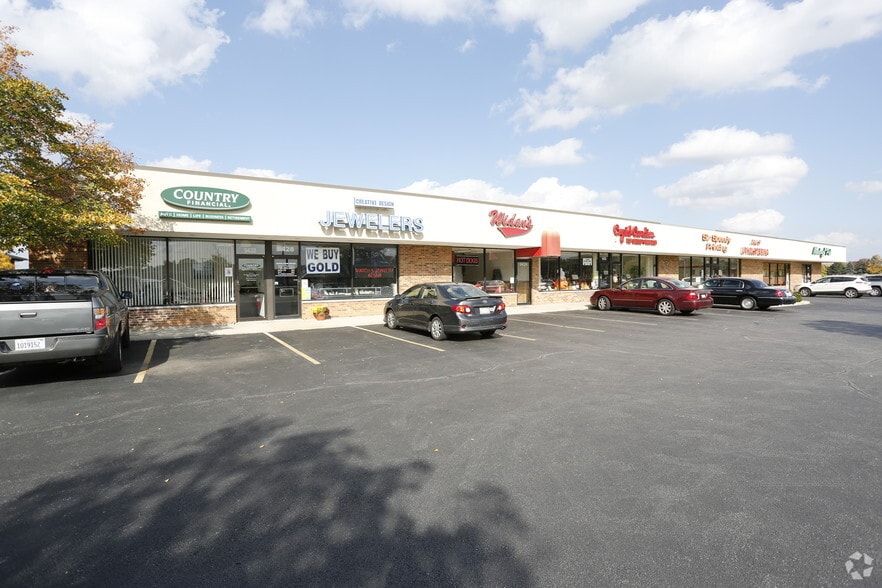 More Photos Of 9400-9432 143rd St, Orland Park Freestanding For Lease