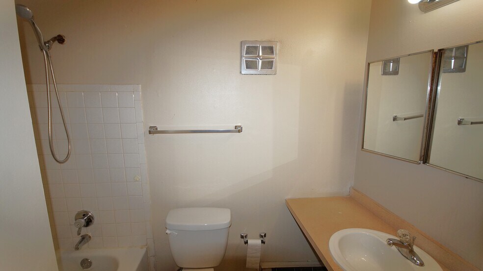 More Photos Of 7499 Hazelcrest Dr, Hazelwood Apartments For Sale