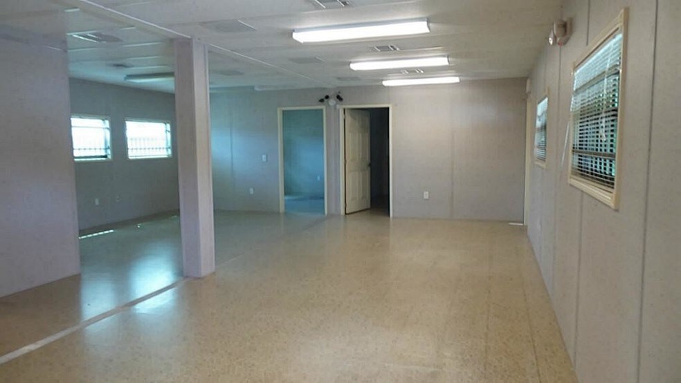 More Photos Of 4439 Pinemont Dr, Houston Land For Lease