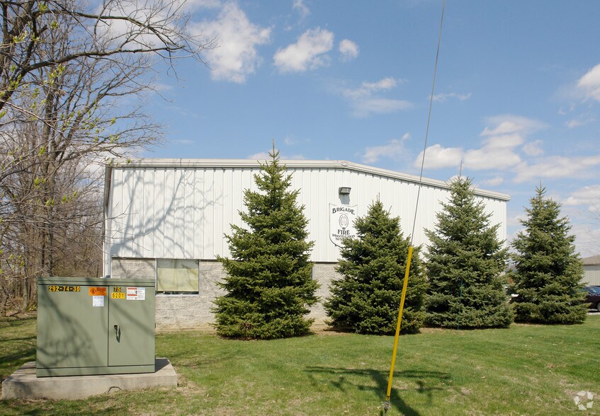 More Photos Of 7435 Montgomery Dr, Plain City Warehouse For Lease