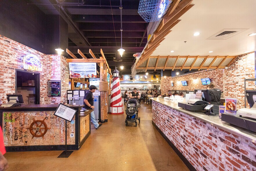 More Photos Of 1000 K St, Sacramento Restaurant For Lease