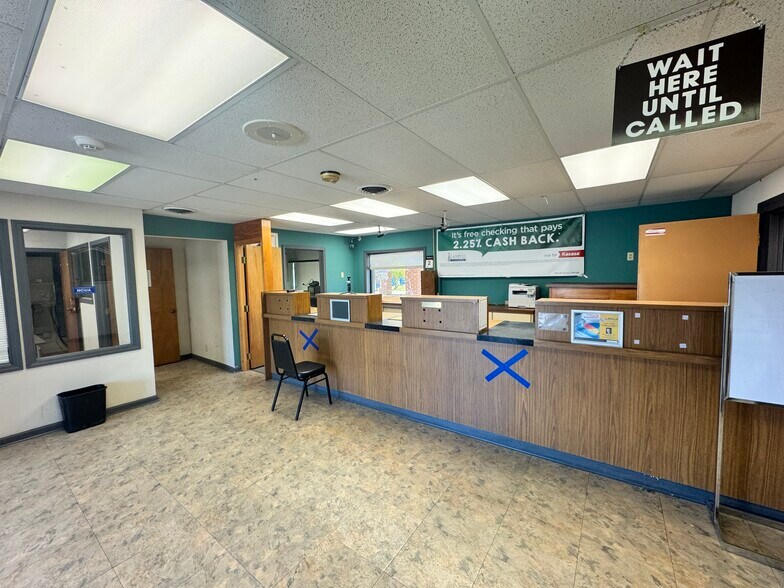 More Photos Of 525 E Hartman Rd, Anderson Medical For Sale