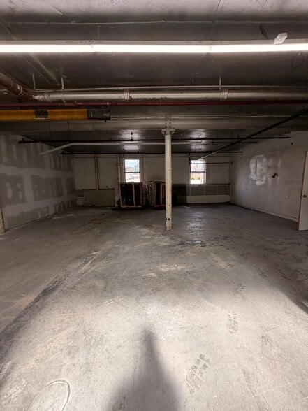 More Photos Of 611-653 Sayre Ave, Perth Amboy Warehouse For Lease