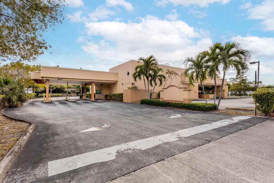 More Photos Of 8250 Miramar Pky, Miramar General Retail For Sale