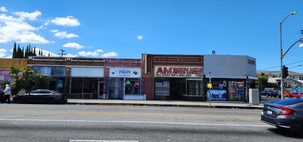More Photos Of 3520 W Washington Blvd, Los Angeles Storefront For Lease