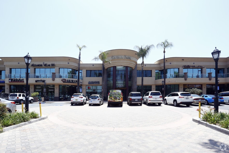 More Photos Of 23300 Cinema Dr, Valencia General Retail For Lease