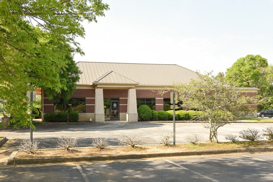 More Photos Of 2117 Veterans Dr SE, Decatur Healthcare For Sale