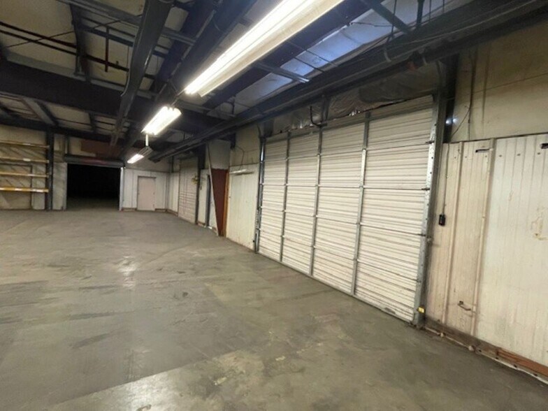 More Photos Of 2970 Perrowville Rd, Forest Warehouse For Lease