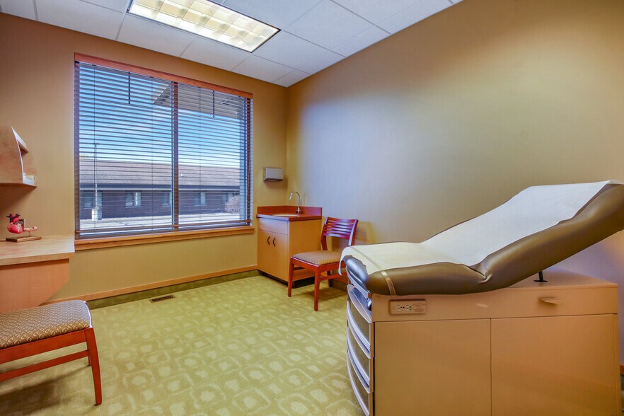 More Photos Of 659 W Hamilton Ave, Eau Claire Medical For Sale