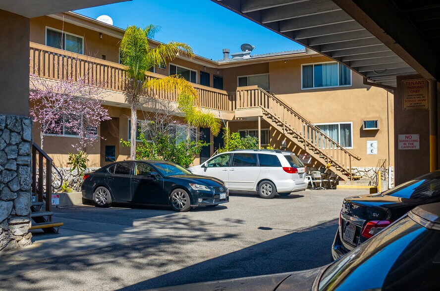More Photos Of 601 E Acacia Ave, Glendale Apartments For Sale
