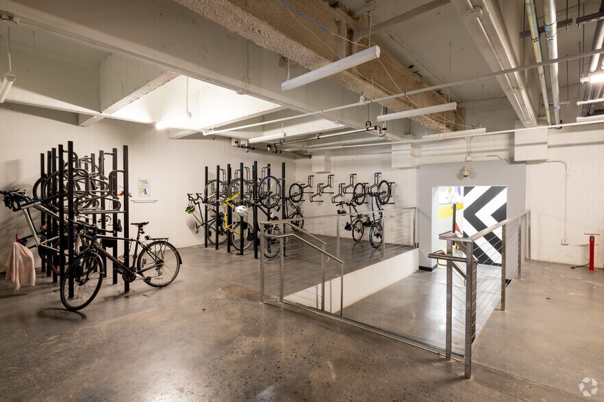 More Photos Of 1201 Peachtree St NE, Atlanta Office For Lease