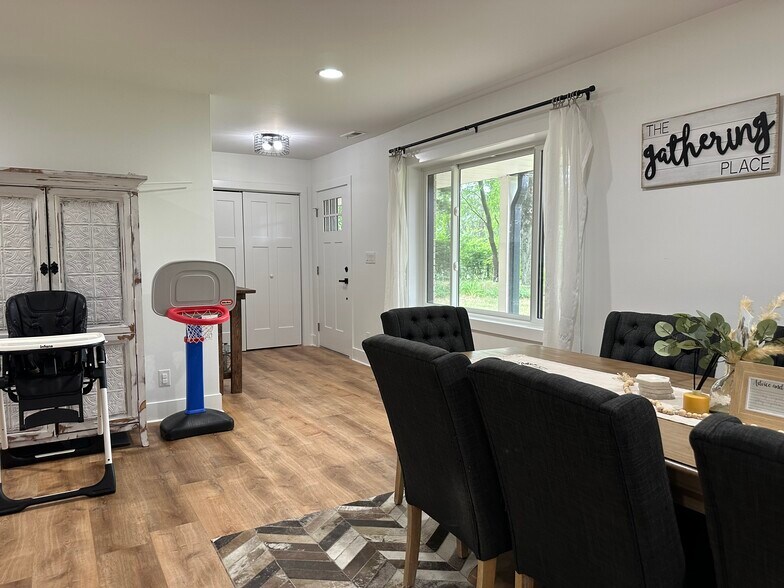 More Photos Of 10931 Telegraph Rd, Erie Flex For Sale