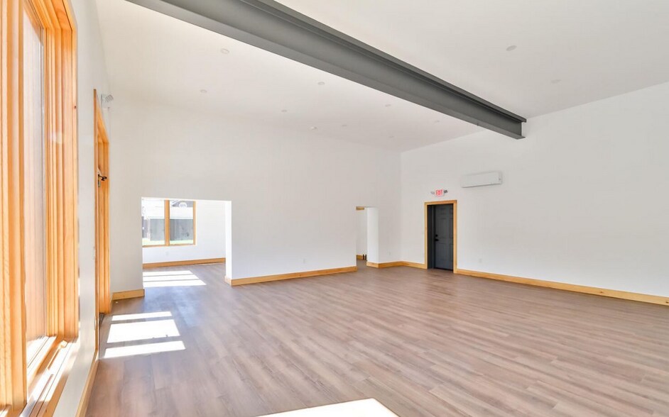More Photos Of 6194 Main St, Tannersville Office For Lease