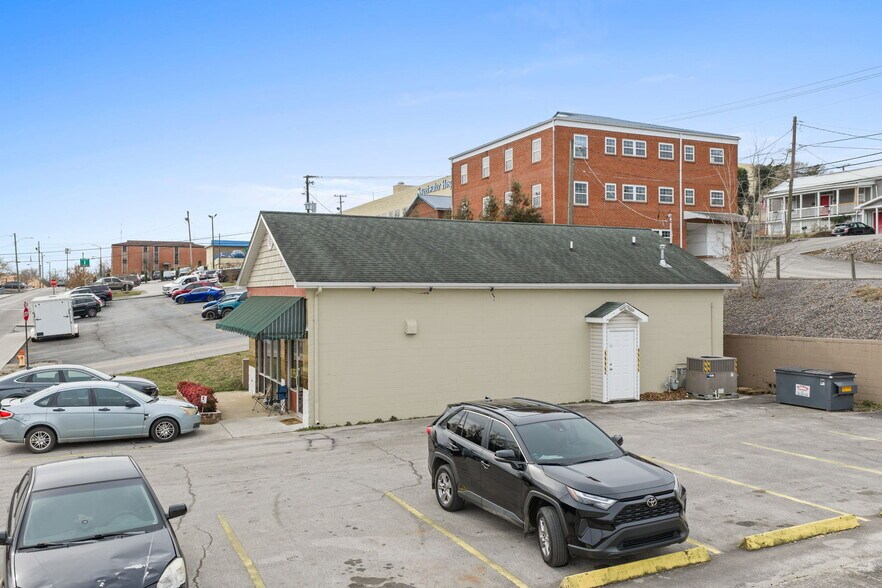More Photos Of 501 N Oak St, Sweetwater Office For Sale