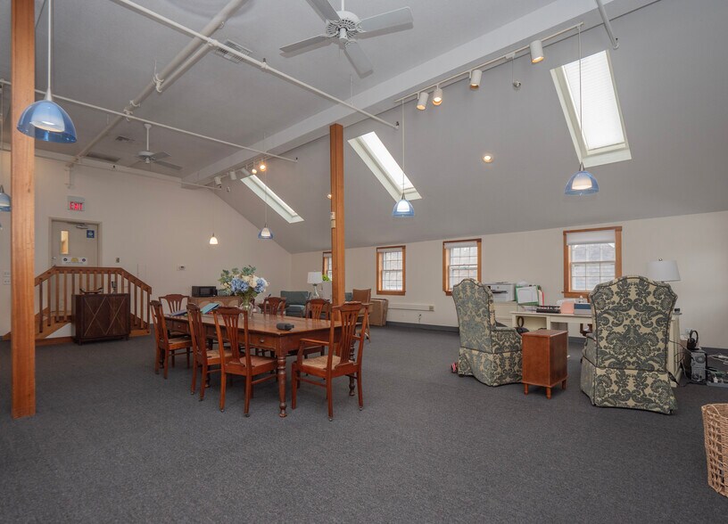 More Photos Of 28 Pelham St, Newport Office For Sale