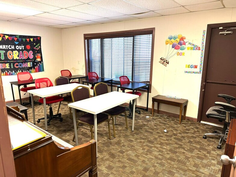 More Photos Of 940 S Winter Park Dr, Casselberry General Retail For Sale