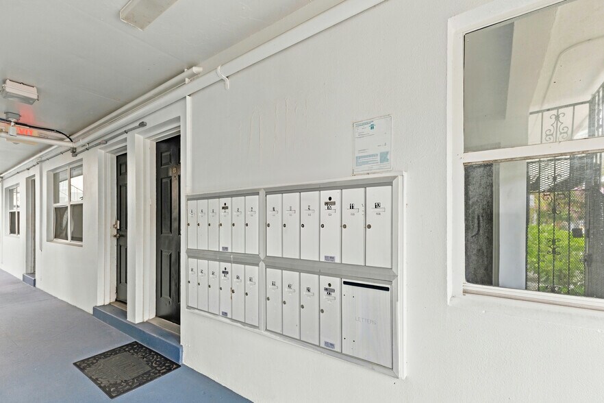 More Photos Of 425 2nd St N, Saint Petersburg Apartments For Sale