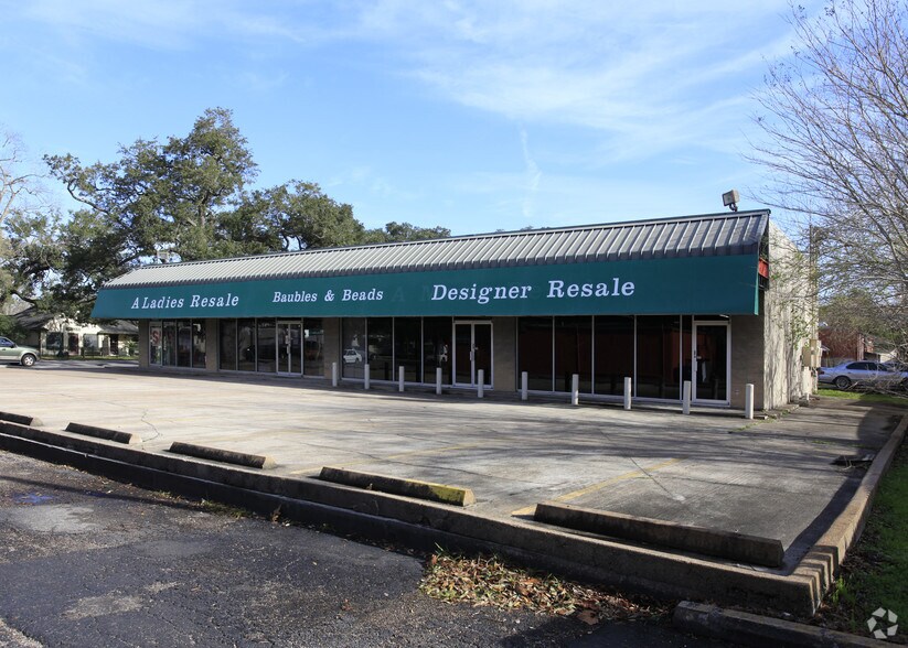 More Photos Of 603 E Main St, League City Freestanding For Lease