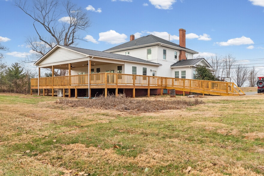 More Photos Of 15115 Forest Road, Forest Office For Lease