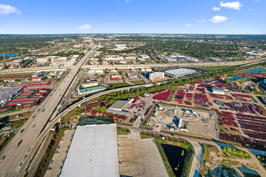More Photos Of 9330 Jackrabbit Rd, Houston Warehouse For Sale