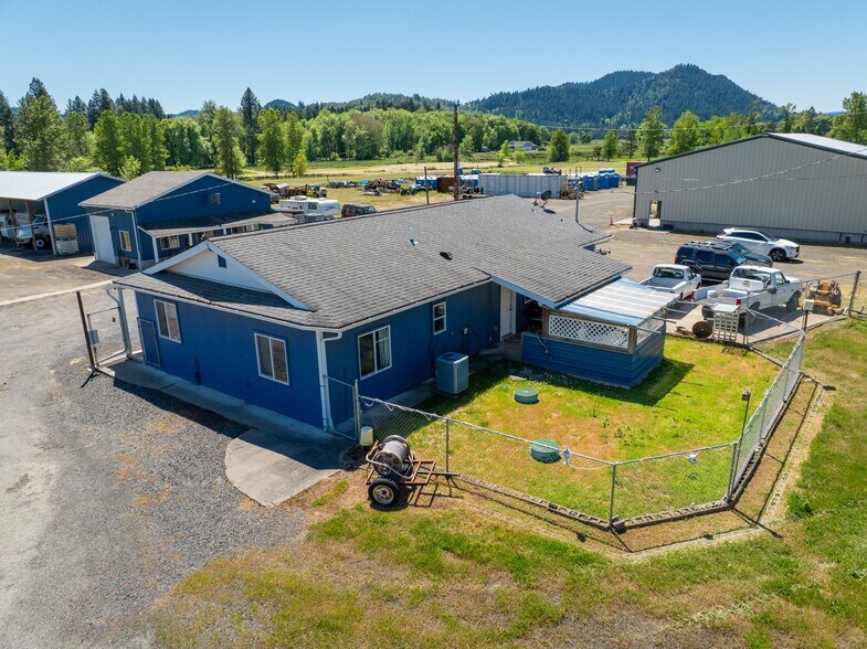More Photos Of 215 Lawson Ln, Tenmile Warehouse For Sale
