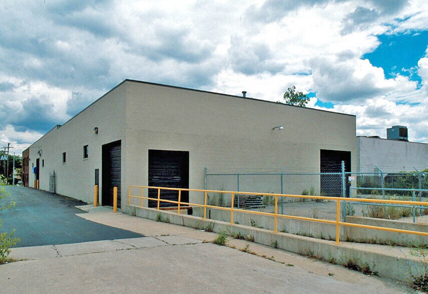 More Photos Of 6005 E Executive Dr, Westland Warehouse For Sale