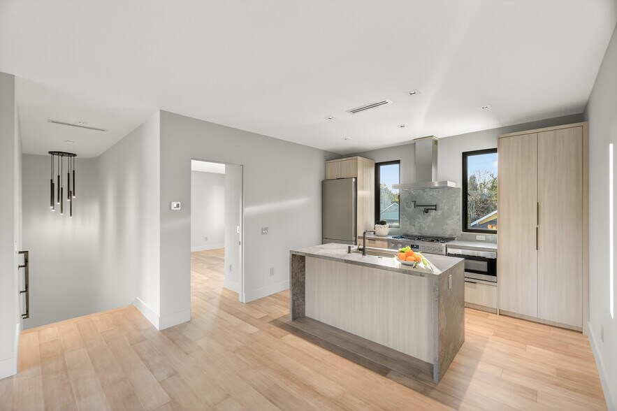 More Photos Of 585 Riverside Drive, Napa Multifamily For Sale