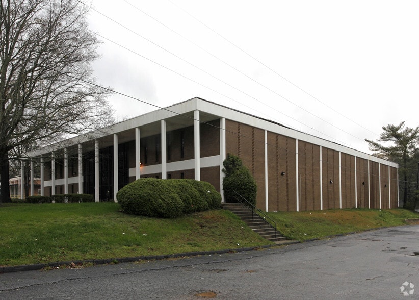 More Photos Of 2288 Fairburn Rd, Atlanta Religious Facility For Sale