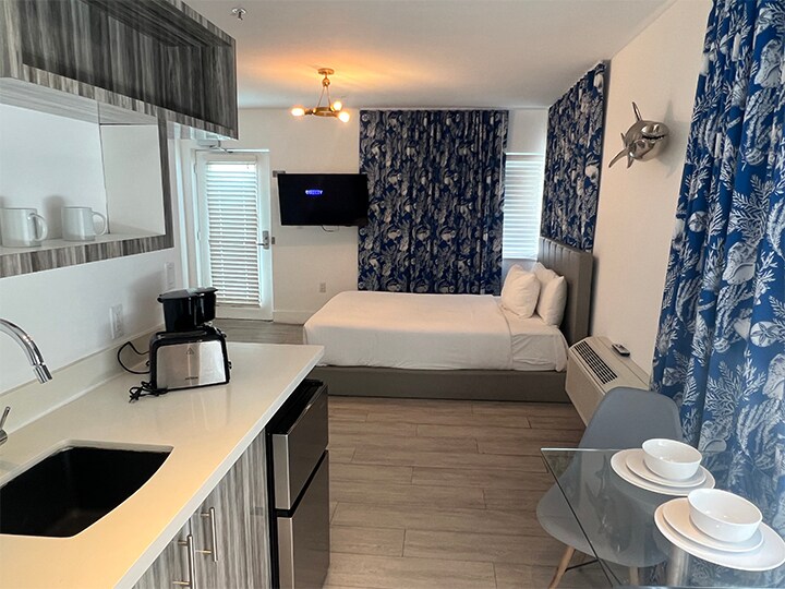 More Photos Of 8320 Harding Ave, Miami Beach Apartments For Sale