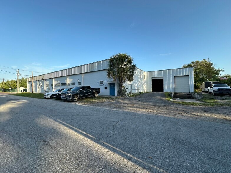 Primary Photo Of 3606 E 4th Ave, Tampa Warehouse For Lease